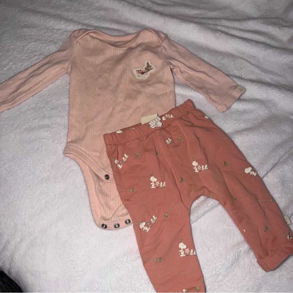 ****sold****Snoopy Girls Outfit One Piece and Pants 3-6 Months Peanut